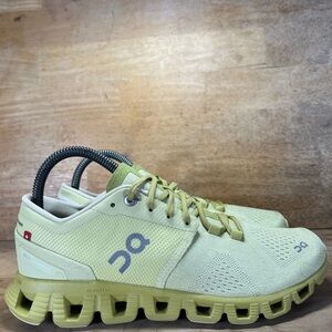 On Cloud X REFLECTIVE Womens Size 7 Running Shoes Sneakers Glade Citron